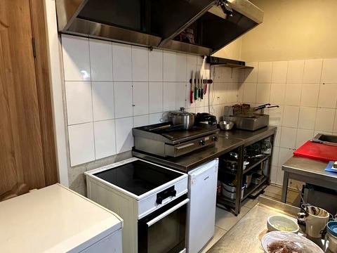 комерційна за адресою Володимира Мономаха вул. (Московська), 4