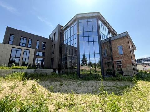 комерційна за адресою Ломаківська вул. (Мічуріна), 15