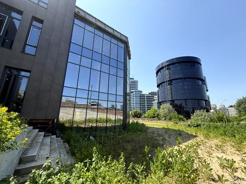 комерційна за адресою Ломаківська вул. (Мічуріна), 15