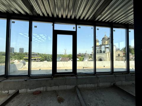 комерційна за адресою Ломаківська вул. (Мічуріна), 15