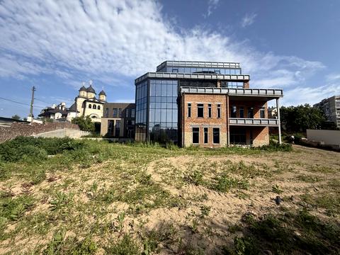 комерційна за адресою Ломаківська вул. (Мічуріна), 15