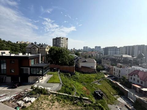 комерційна за адресою Ломаківська вул. (Мічуріна), 15