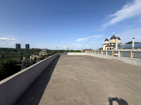 комерційна за адресою Ломаківська вул. (Мічуріна), 15