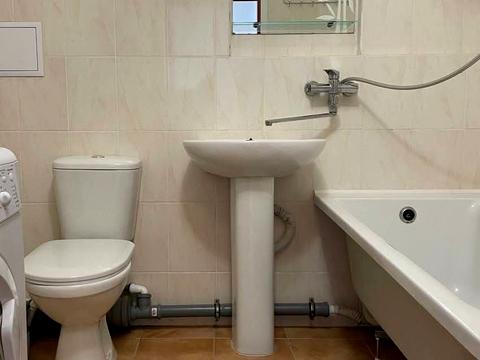 квартира за адресою смт. Авангард, Проїзна вул., 9