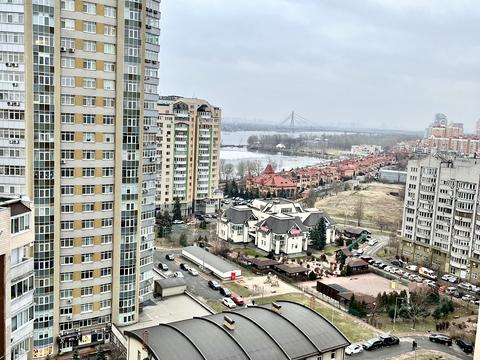 квартира за адресою Володимира Івасюка просп. (Героїв Сталінграду), 16-Б