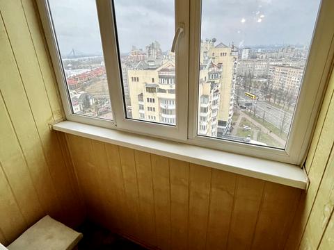 квартира за адресою Володимира Івасюка просп. (Героїв Сталінграду), 16-Б