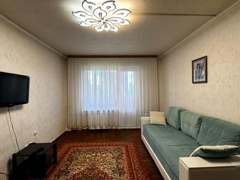 квартира за адресою Академіка Глушкова просп., 14