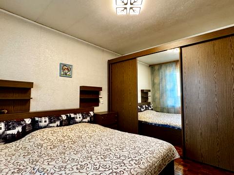 квартира за адресою Академіка Глушкова просп., 14