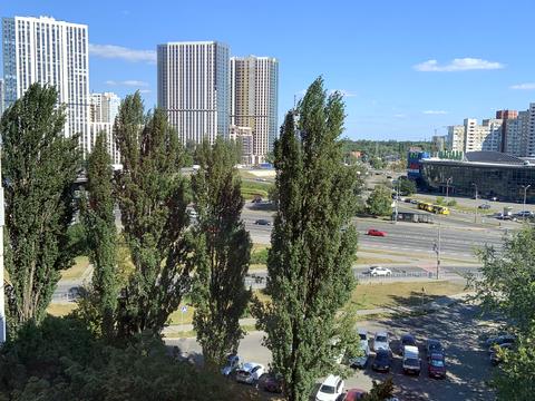 квартира за адресою Академіка Глушкова просп., 14