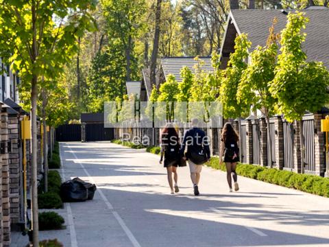 дом по адресу Евгения Коновальца ул.