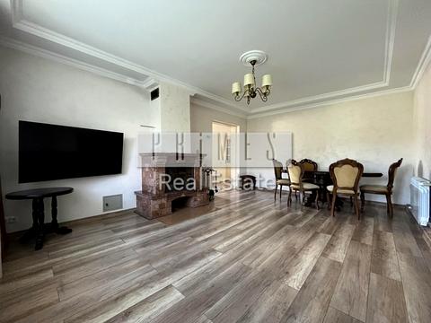 будинок за адресою Гідності вул. (Жертв Революції)