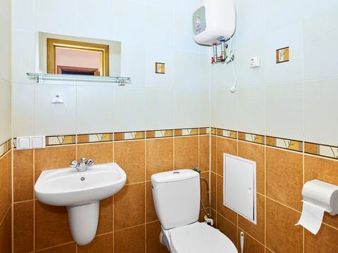 комерційна за адресою Микільсько-Слобідська вул., 4-Д