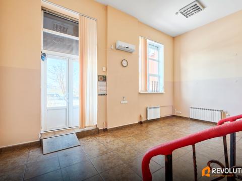 комерційна за адресою Микільсько-Слобідська вул., 4-Д