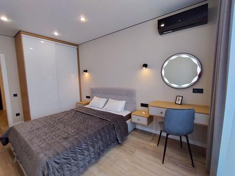 квартира за адресою Олександра Олеся вул., 5-А