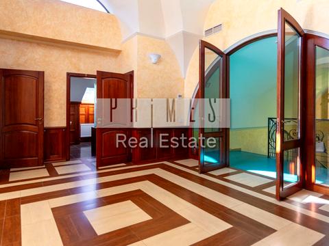 комерційна за адресою Варшавська вул. (Ватутіна), 4