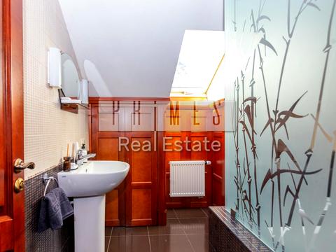 комерційна за адресою Варшавська вул. (Ватутіна), 4