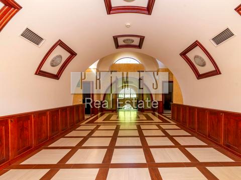 комерційна за адресою Варшавська вул. (Ватутіна), 4