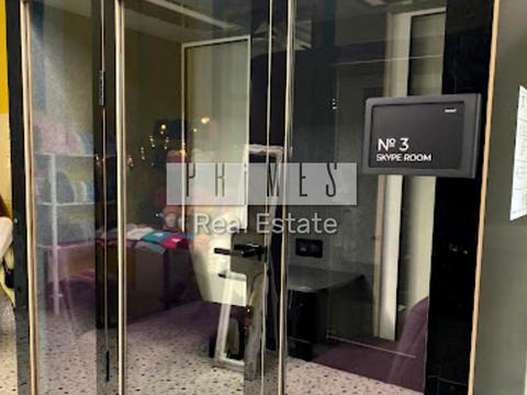 комерційна за адресою Варшавська вул. (Ватутіна), 4