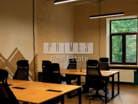 коммерческая по адресу Варшавська ул. (Ватутіна), 4