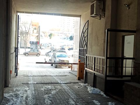 комерційна за адресою Хрещатик вул., 16