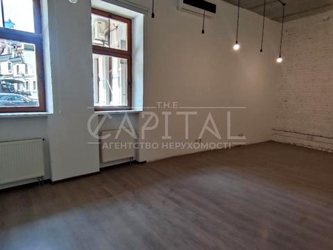 комерційна за адресою Київ, Воздвиженська вул., 48