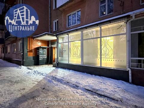 комерційна за адресою Івана Миколайчука вул., 9