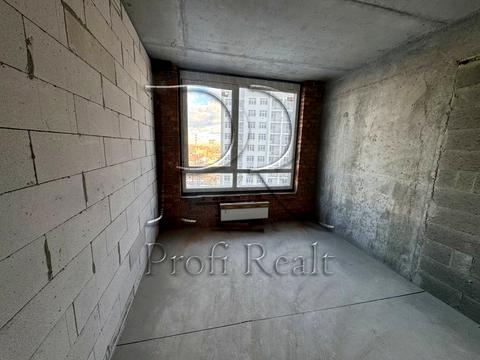 квартира за адресою Причальна вул., 14