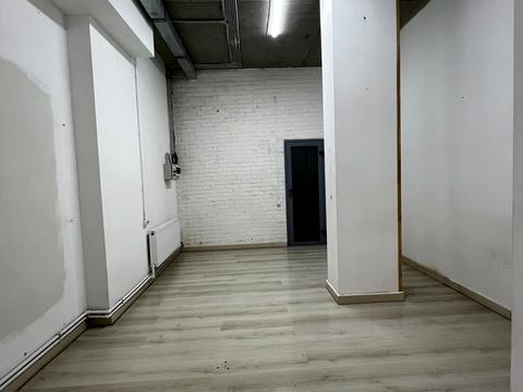 коммерческая по адресу Ивана Франко ул., 1