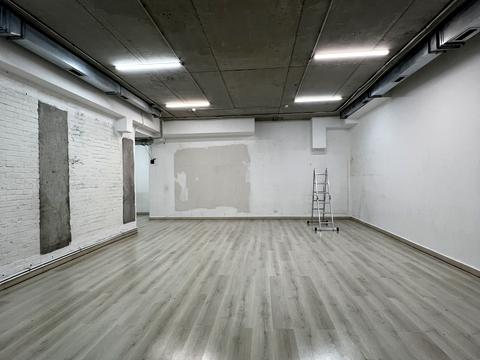 коммерческая по адресу Ивана Франко ул., 1