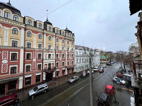 квартира по адресу Константиновская ул., 4