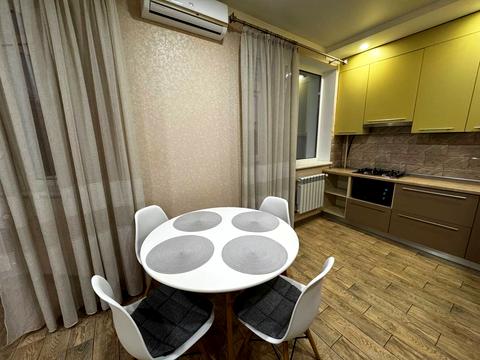 квартира за адресою Карпа Валовня вул., 12/1