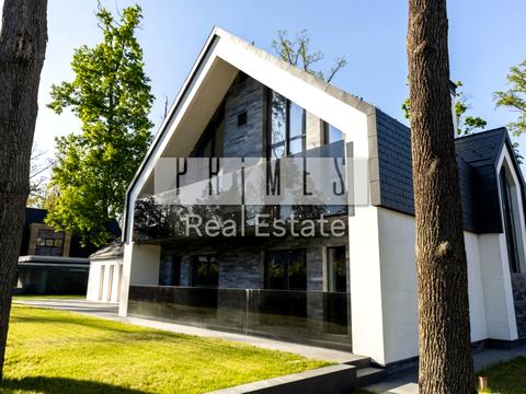 дом по адресу Евгения Коновальца ул.