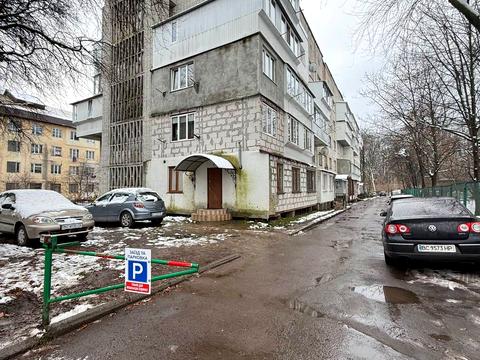 квартира за адресою Львів, Михайла Максимовича вул., 4