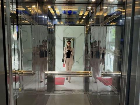 комерційна за адресою Грушевського вул., 51