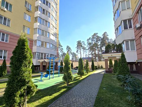 комерційна за адресою Ярослава Мудрого вул., 10/4