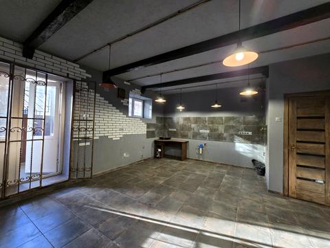 комерційна за адресою Ярослава Мудрого вул., 10/4