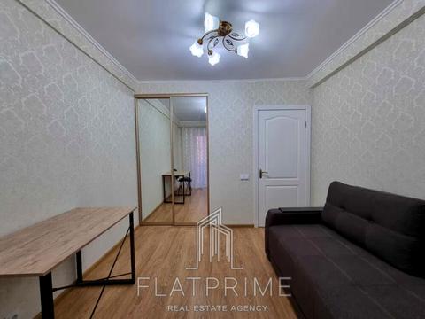 квартира за адресою Кирило-Мефодіївська вул., 15