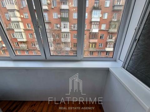 квартира за адресою Кирило-Мефодіївська вул., 15