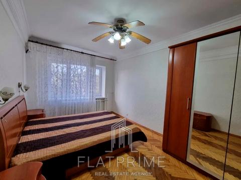 квартира за адресою Кирило-Мефодіївська вул., 15