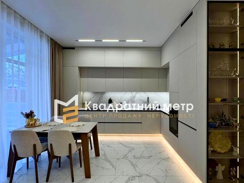 будинок за адресою Князя Володимира