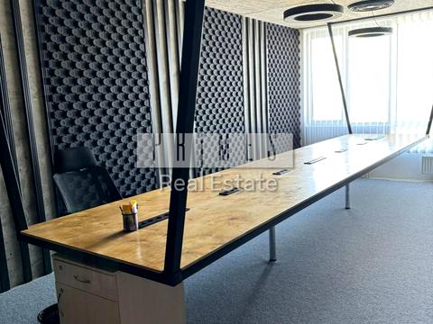 комерційна за адресою Михайла Бойчука вул. (Кіквідзе), 41-Б