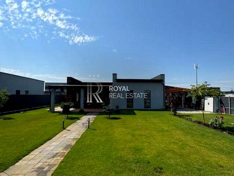 будинок за адресою с. Зазим'я, святого миколая, 4