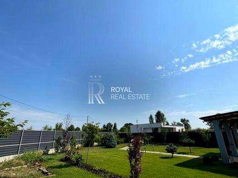 будинок за адресою с. Зазим'я, святого миколая, 4