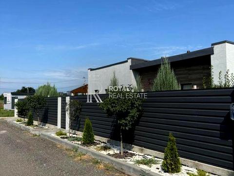 будинок за адресою с. Зазим'я, святого миколая, 4