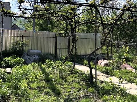 дом по адресу Центральна