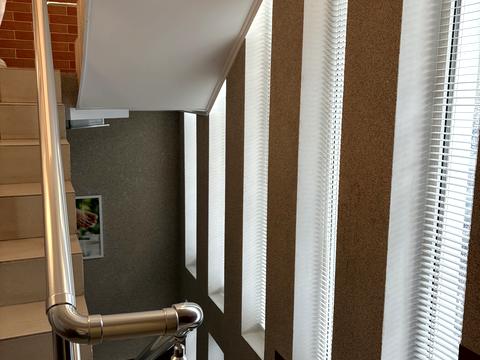 комерційна за адресою Грушевського вул., 22