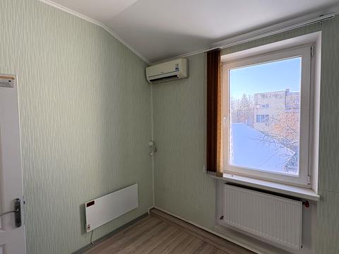 комерційна за адресою Грушевського вул., 22