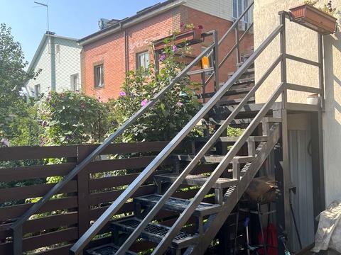 будинок за адресою Олександра Бринжали вул. (Тешебаєва), 32