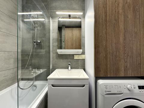 квартира за адресою Київ, Салютна вул., 2к20