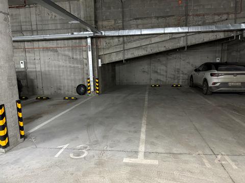 паркоместо по адресу Евгения Маланюка ул. (Степана Сагайдака), 15